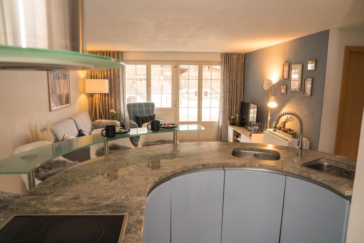 Chalet Spitzhorn - Your Peak Getaway - Private Terrasse & Gratis Parkplatz Gsteig Luaran gambar
